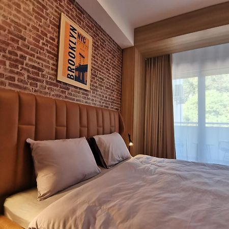 Cozy One-Bedroom Apartment At Ljubovic Park พอดโกริกา ภายนอก รูปภาพ